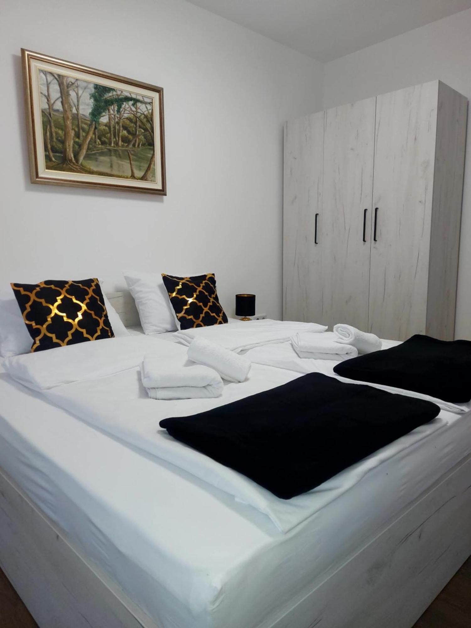 Pinocchio Apartment บีฮัช ภายนอก รูปภาพ
